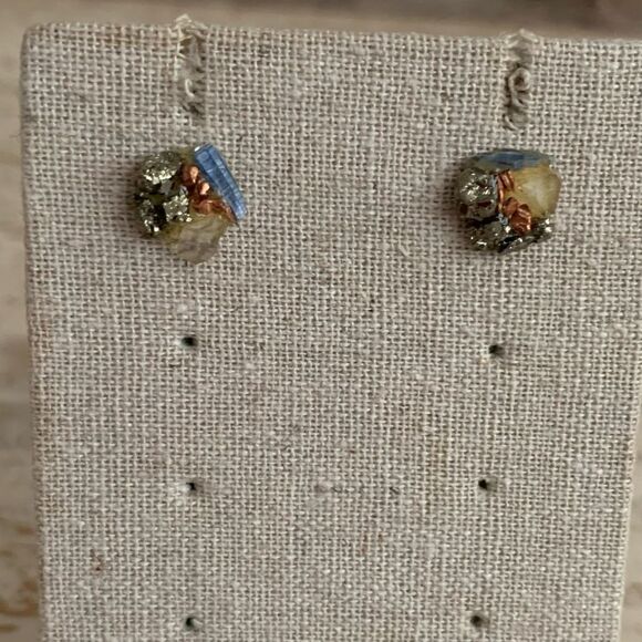 Crystal studs  - Picture 1 of 4